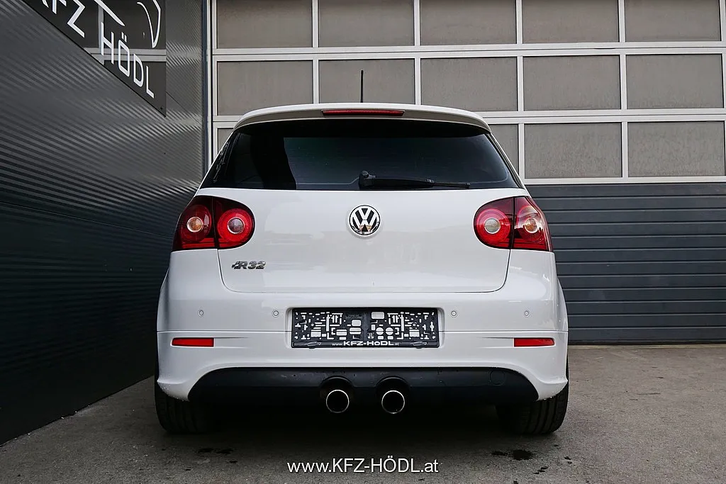 Volkswagen Golf R32 4MOTION DSG Image 4