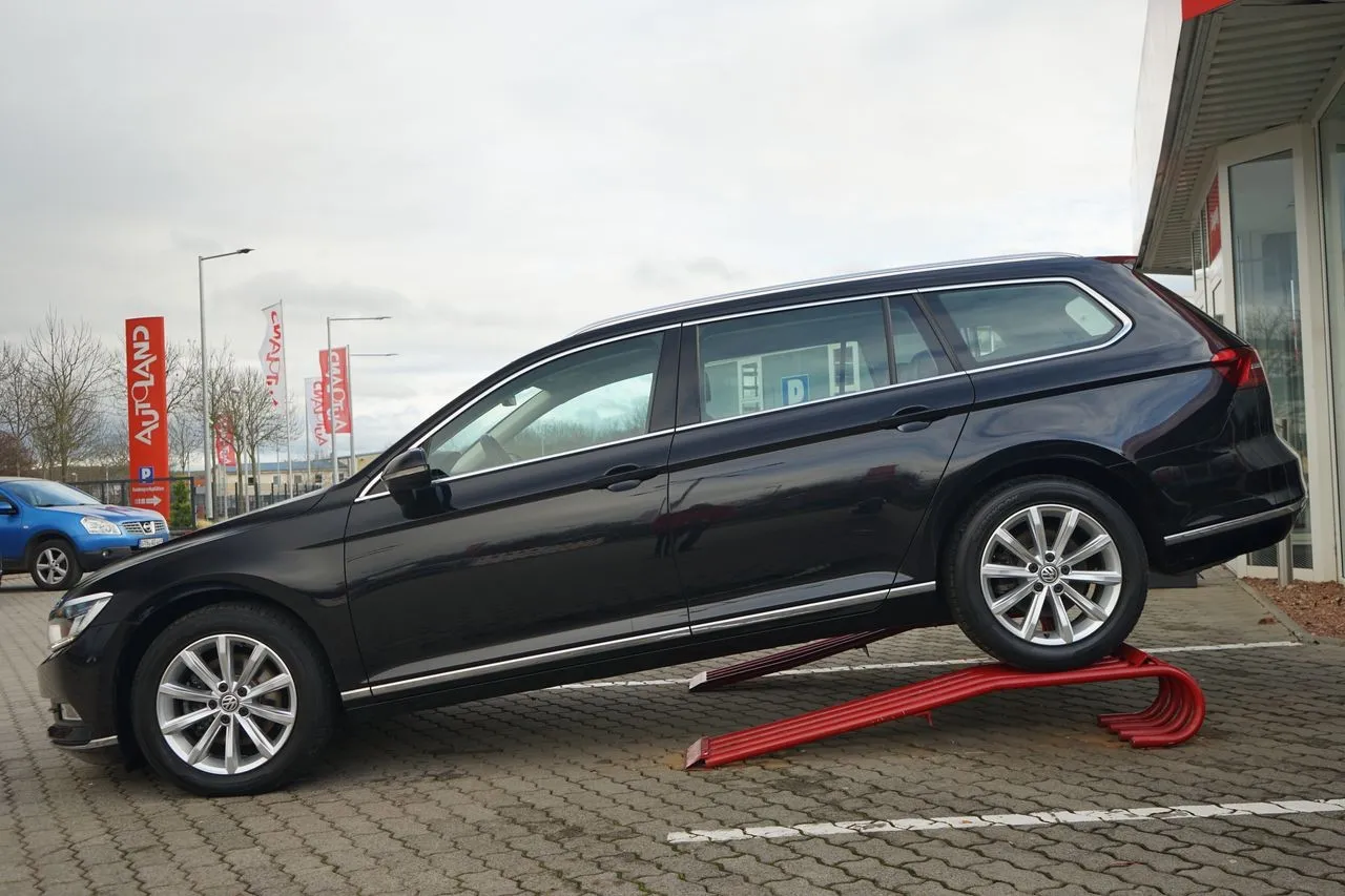 Volkswagen Passat Variant 1.4 TSI BMT...  Image 2