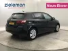 Peugeot 308 SW 1.6 HDI Blue Lease Executive Panorama Navi Le Thumbnail 2